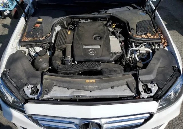 Mercedes-Benz Klasa E cena 59500 przebieg: 87897, rok produkcji 2017 z Staszów małe 29